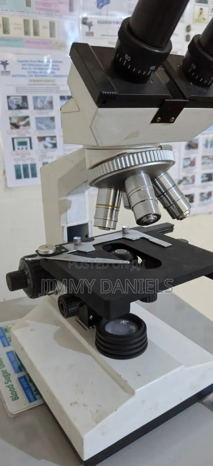 Microscope