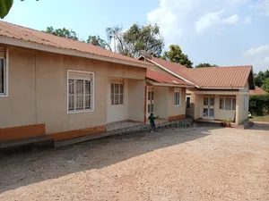 2bdrm House in Ntinda, Nakawa for rent