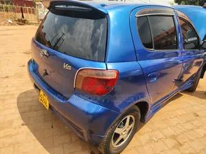 Toyota Vitz 2002 Blue