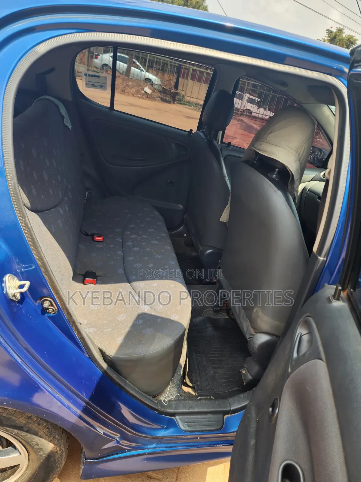 Toyota Vitz 2002 Blue