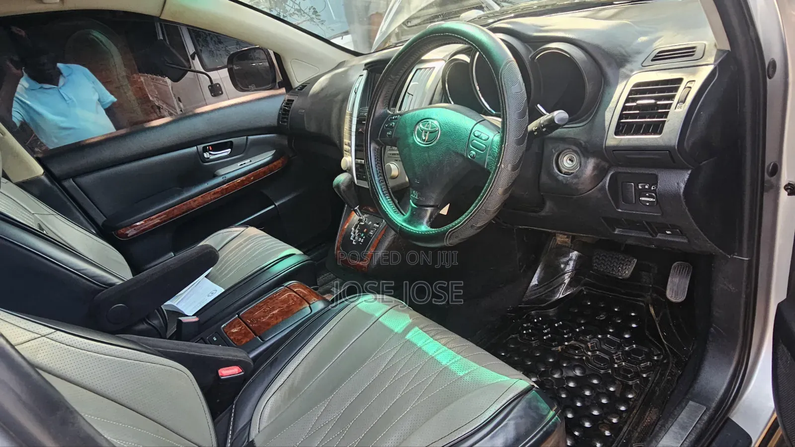 Toyota Harrier 2010 Silver