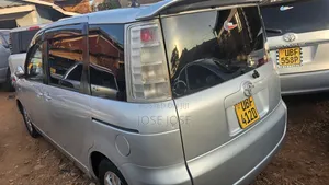 Toyota Sienta 2008 Silver