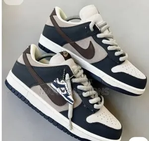 Nike Dunk Low