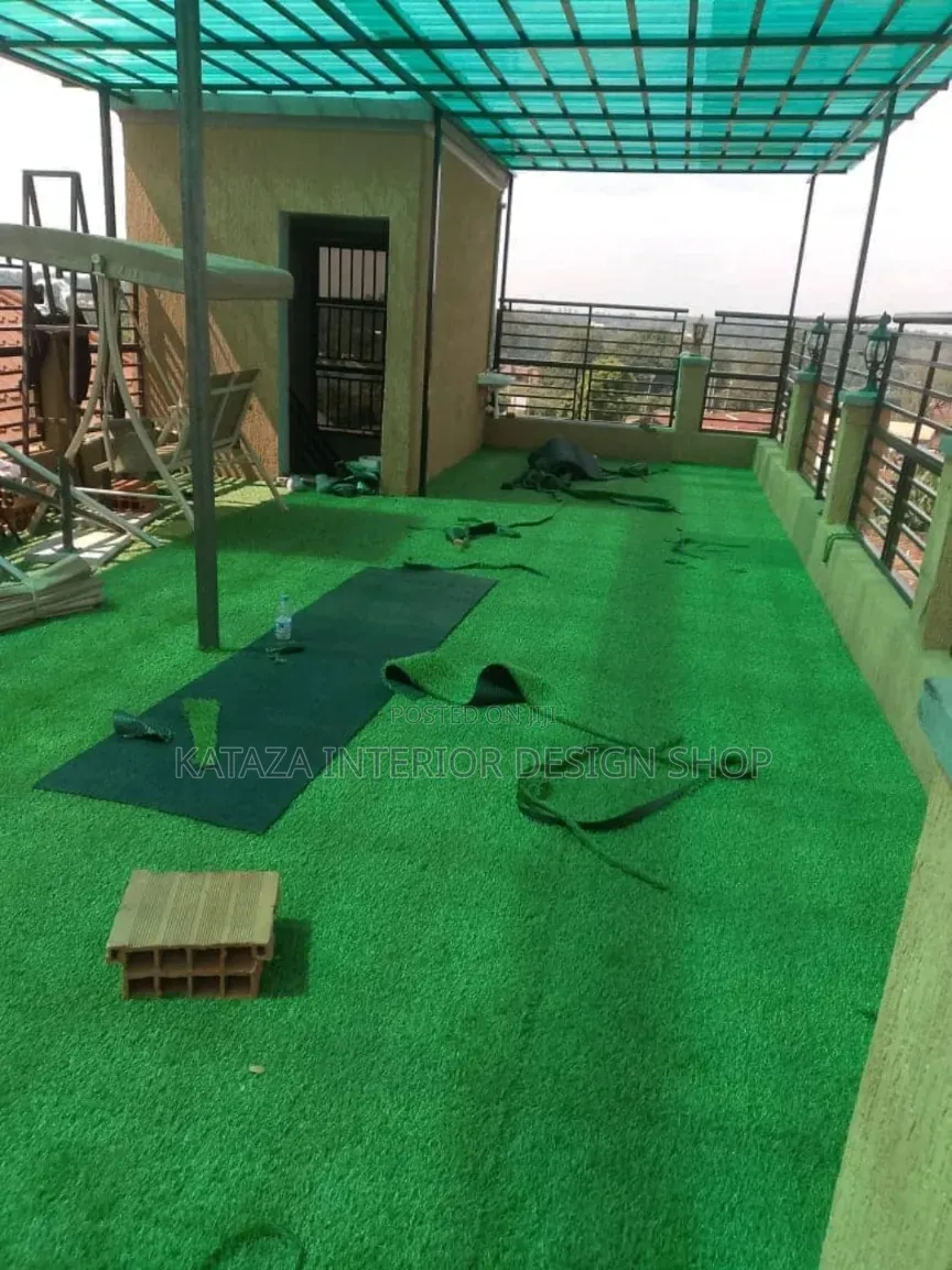 Rooftop Balcony Grass Carpet