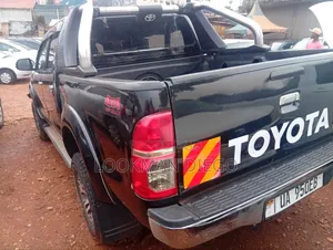 Toyota Hilux 2009 Black