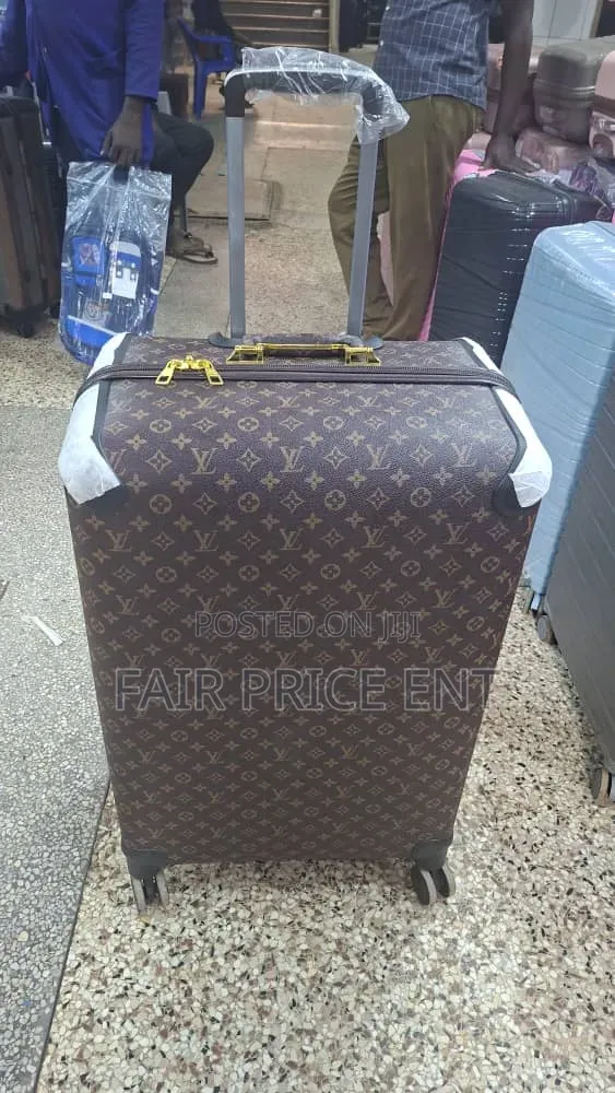 Original Louis Vuitton Suitcase. Large.( Brown)
