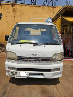 Daihatsu Hijet 2000 Model