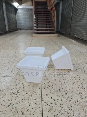 Gardeners Plastic Flower Pots Plastic Flower Pots
