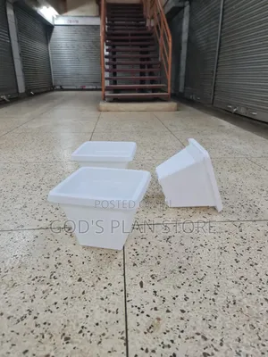 Gardeners Plastic Flower Pots Plastic Flower Pots