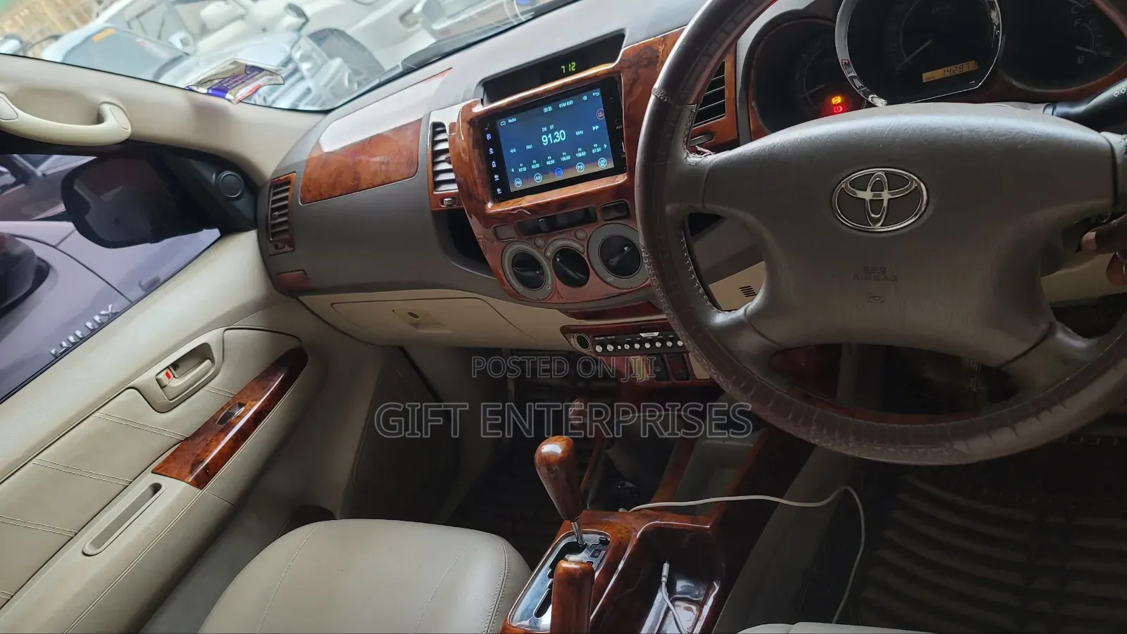 Toyota Hilux 2013 Gray