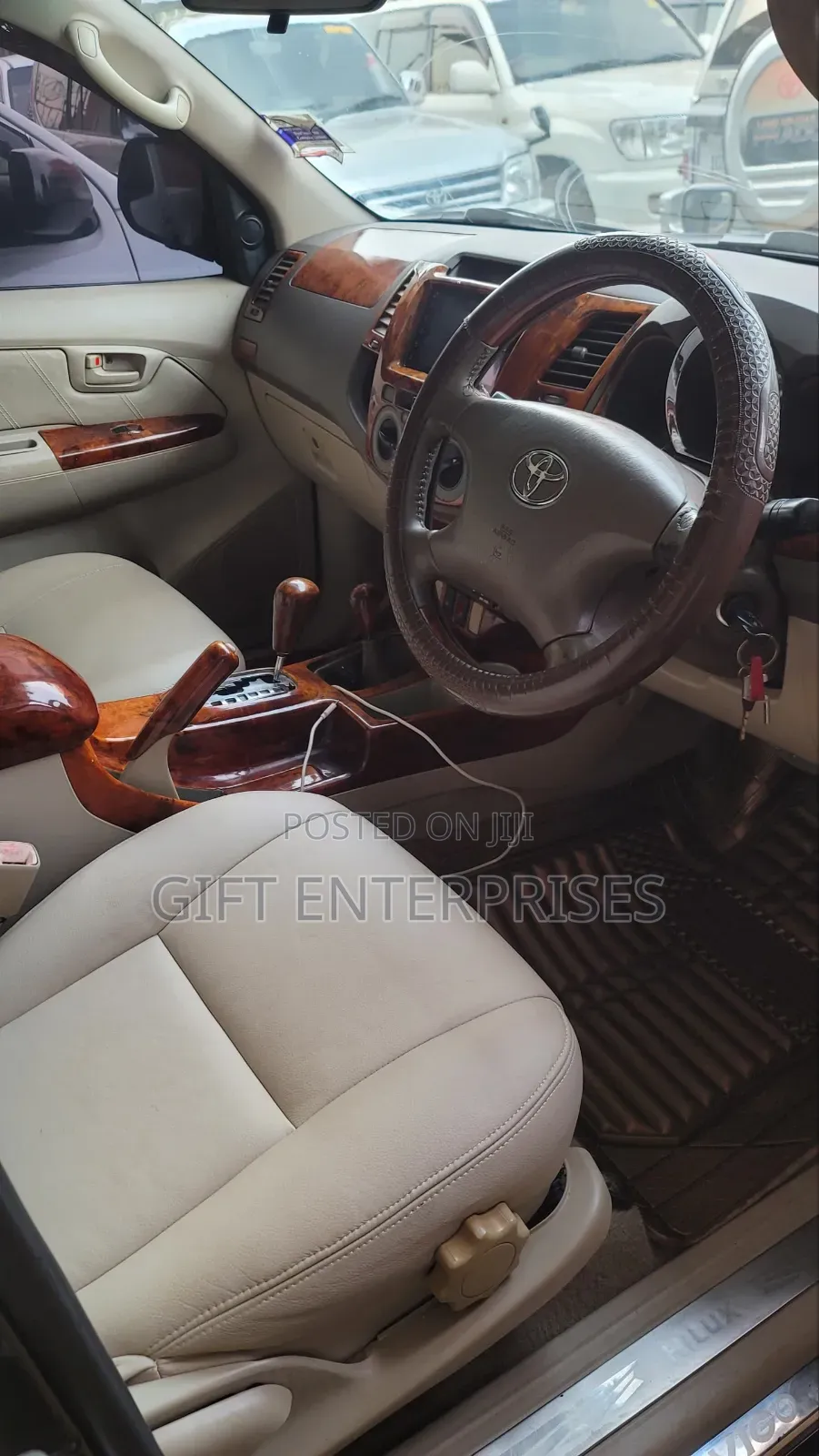 Toyota Hilux 2013 Gray