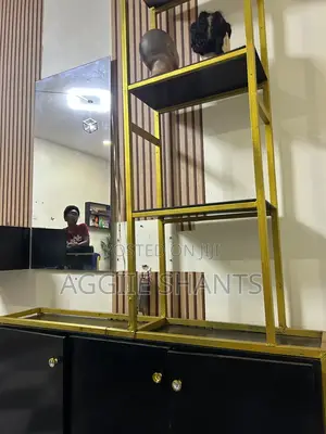 Salon Wig Stand