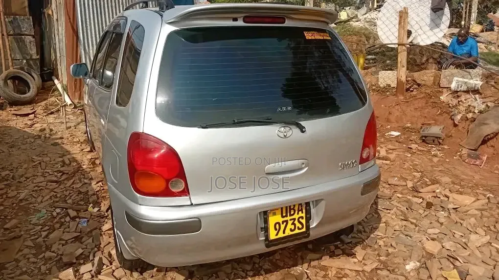 Toyota Corolla Spacio 2000 Silver