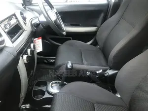 Toyota IST 2008 Silver