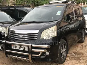 Toyota Noah 2012 Black