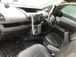 Toyota Noah 2012 Black