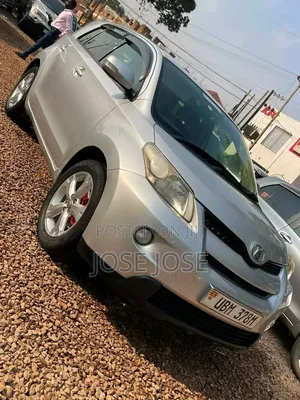 Toyota IST 2010 Silver
