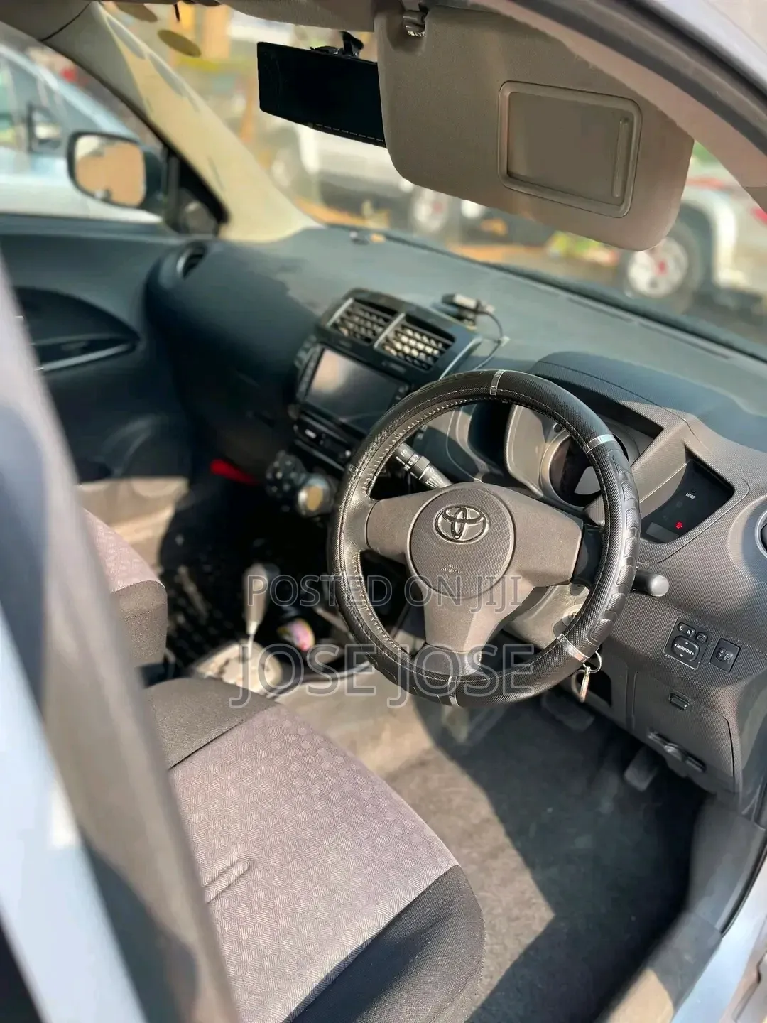 Toyota IST 2010 Silver