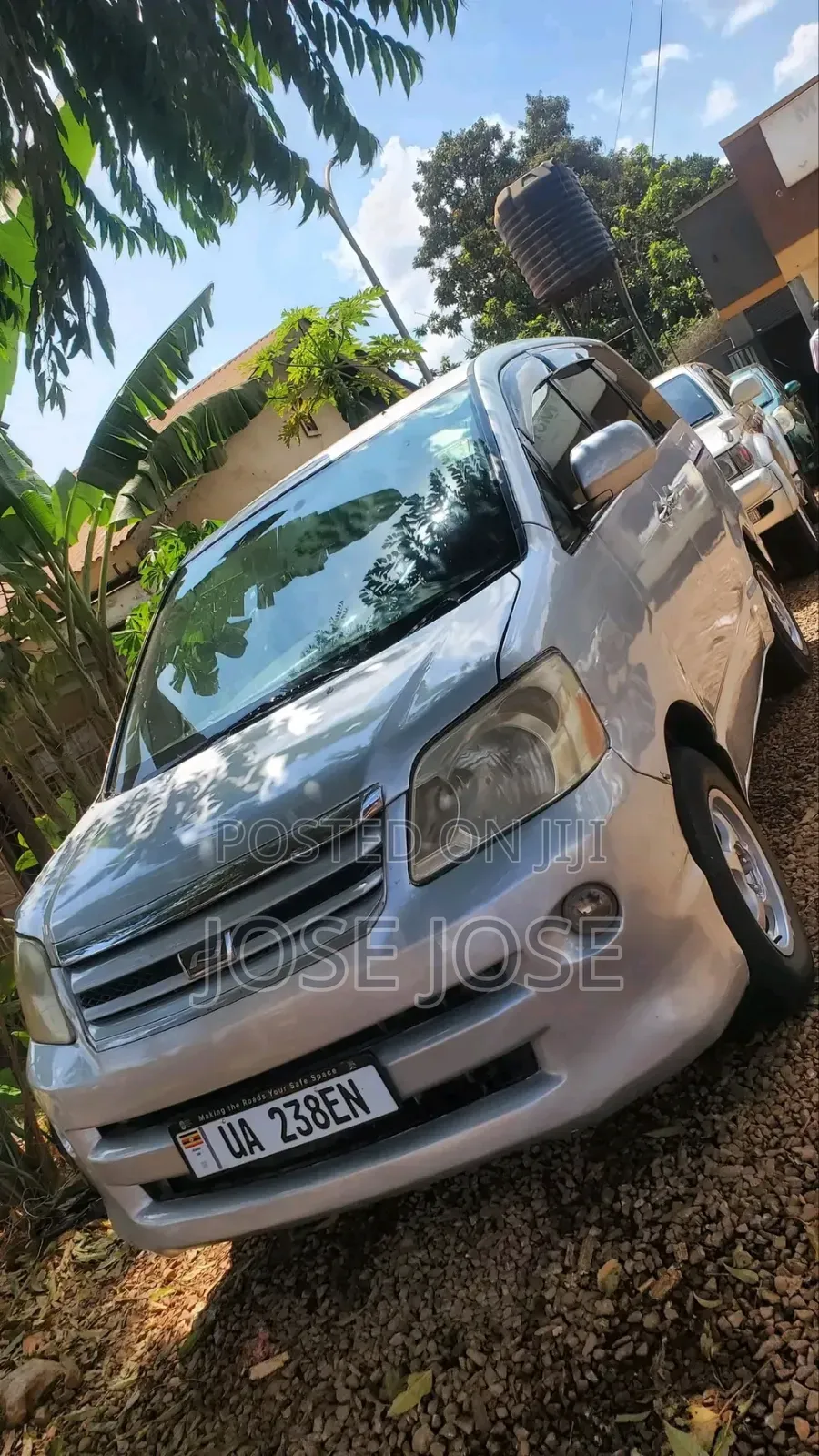 Toyota Noah 2005 Silver