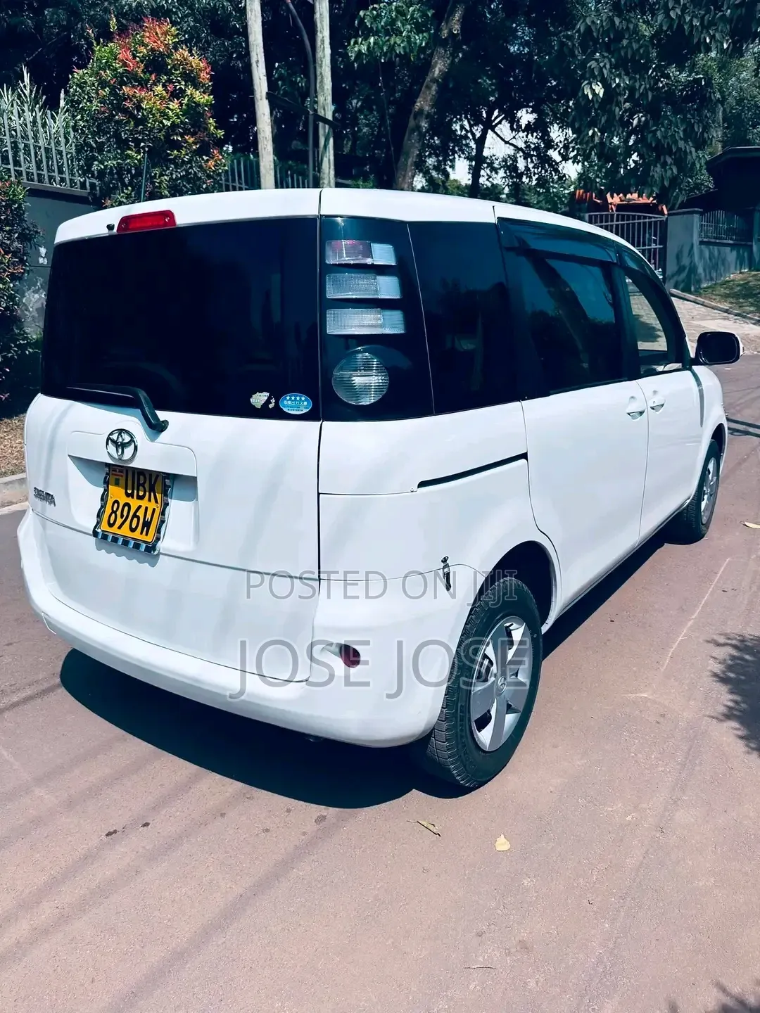 Toyota Sienta 2010 White