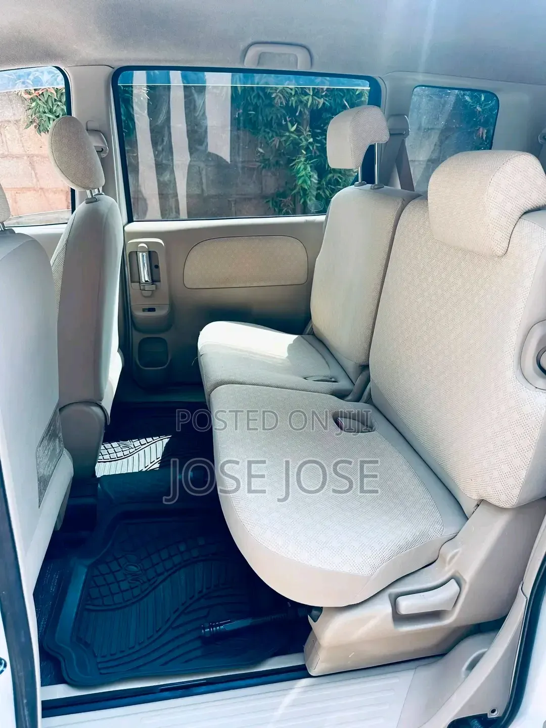 Toyota Sienta 2010 White