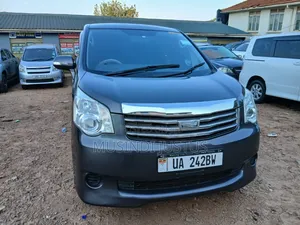 Toyota Noah 2011 Gray