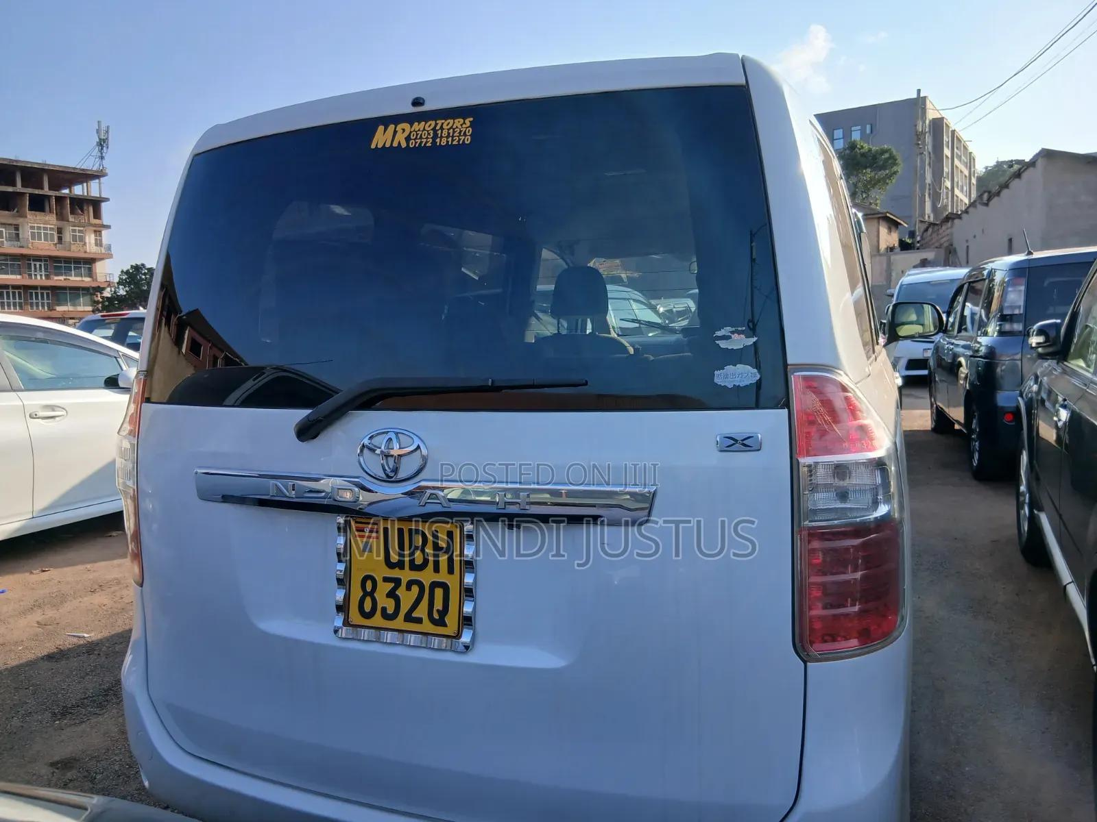Toyota Noah 2009 White