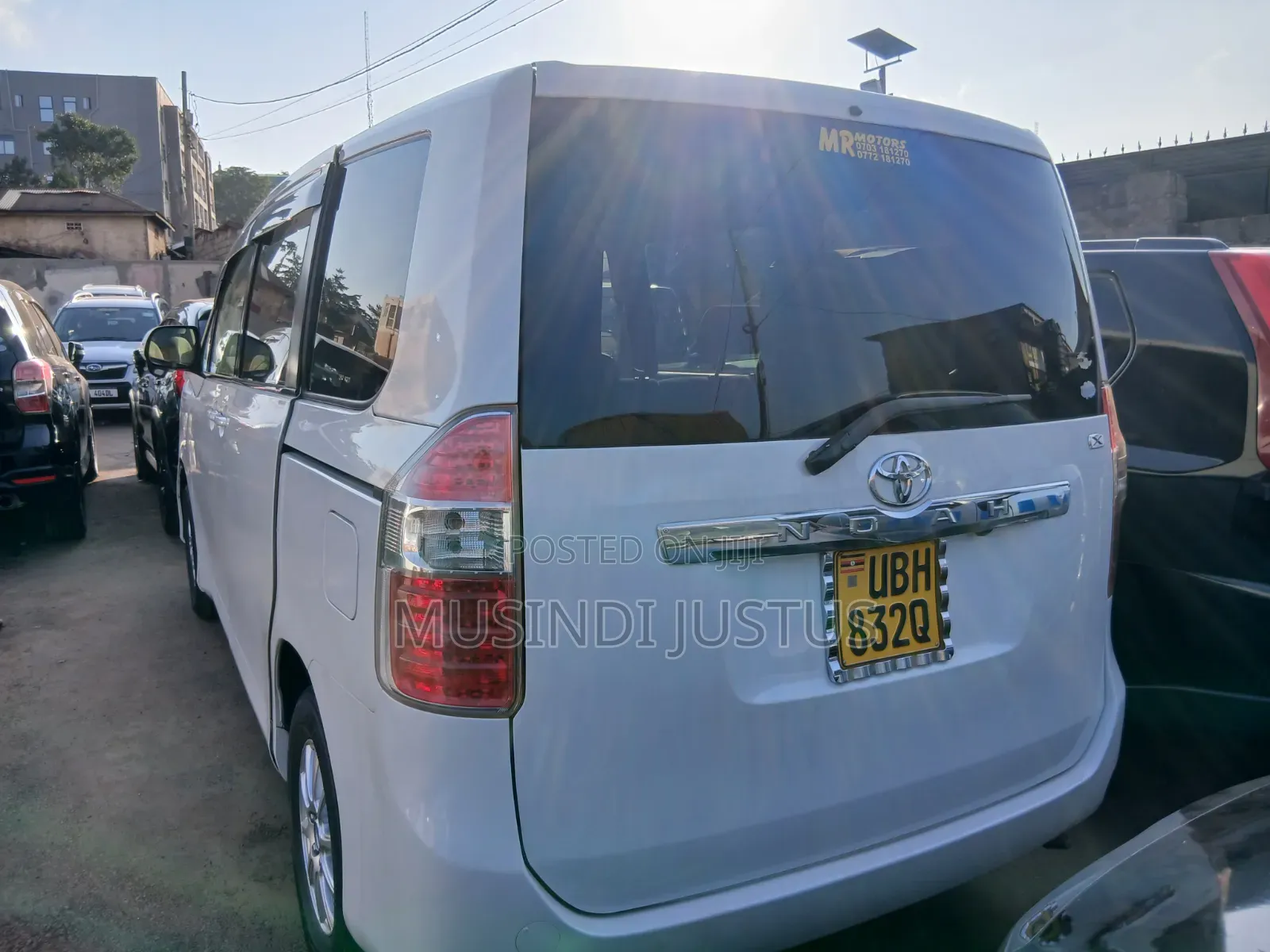 Toyota Noah 2009 White