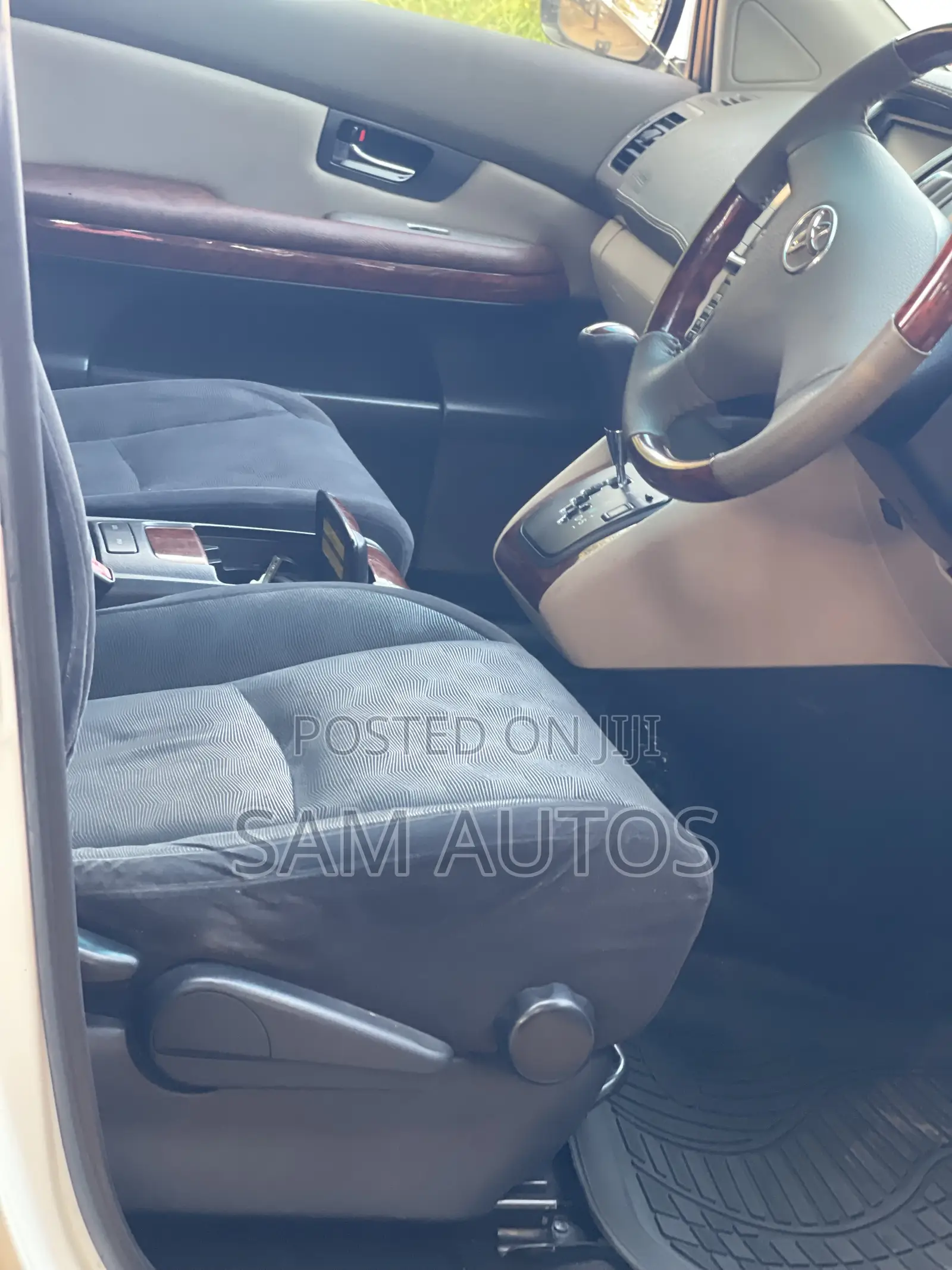 Toyota Harrier 2008 White
