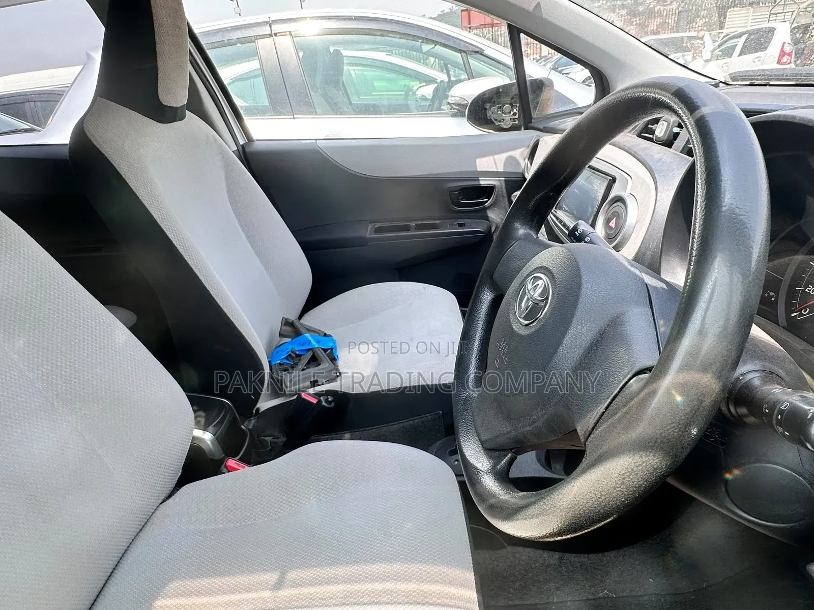 Toyota Vitz 1.3 AWD 3dr 2012 Silver