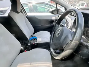Toyota Vitz 1.3 AWD 3dr 2012 Silver