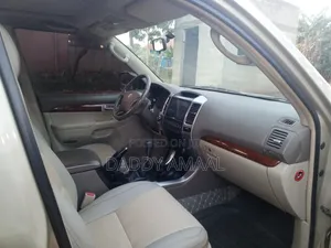 Prado Vx for Hire
