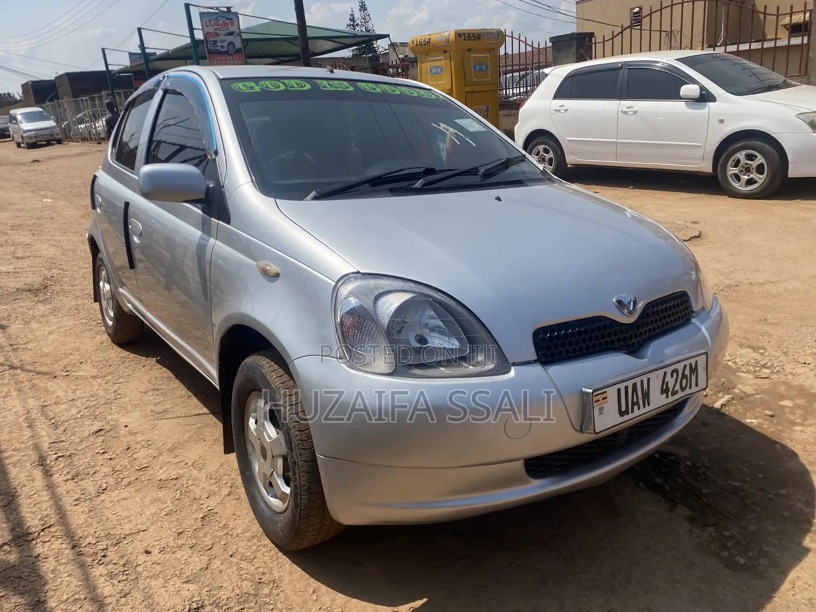 Toyota Vitz 2010 Silver