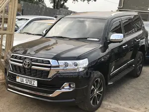 Toyota Land Cruiser Prado 2018 Black