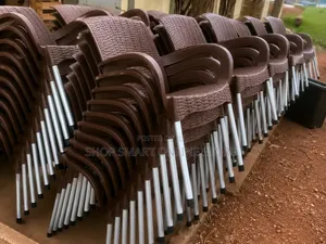 Advanced Plastic Chairs Plastic Chairs for Bars, Garden, Hotels, Cafes