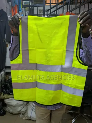 Reflective Vests Green Pockets and Zip