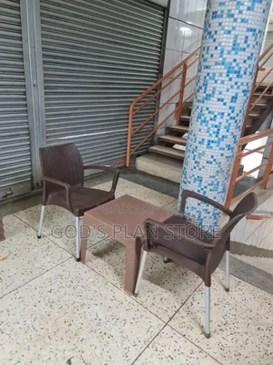 Rock Range Garden Plastic Table and Chairs for Bar