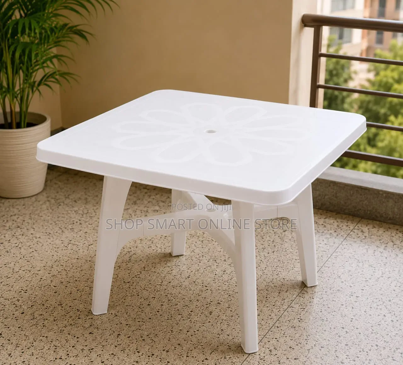 Bars and Restaurant Plastic Table Plastic Table