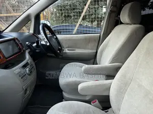 Toyota Noah 2005 White