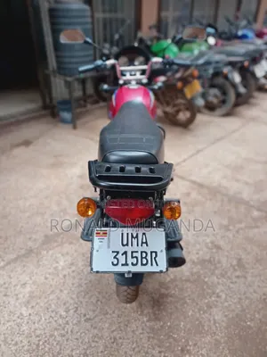 Bajaj CT 125X 2025 Red