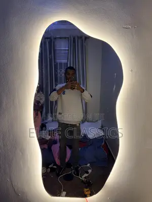 Side Shapeless Mirror