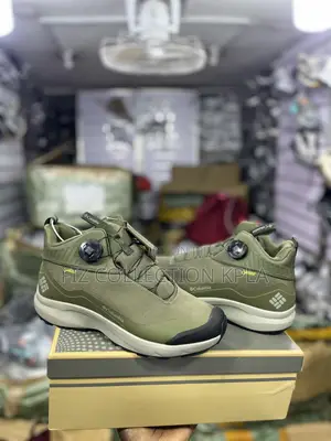 Original Columbia Gore-Tex Waterproof Hiking Sneakers | Dial Lace