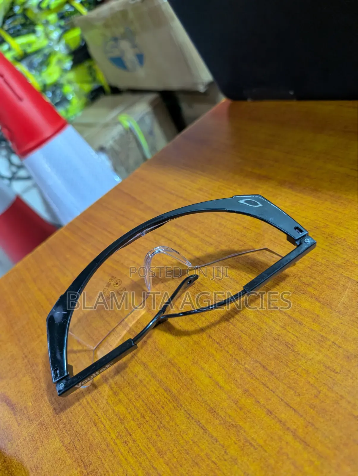 Anti Scratch and Anti Fog Goggles