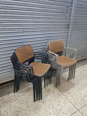 Linea-Mesh Back Plastic Chairs Plastic Chairs