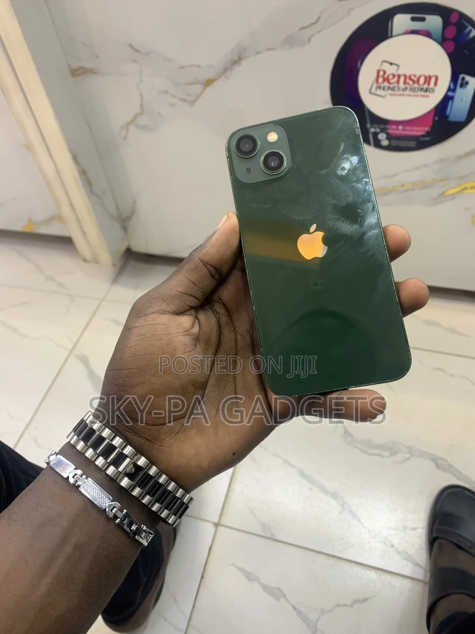 New Apple iPhone 13 128 GB Green
