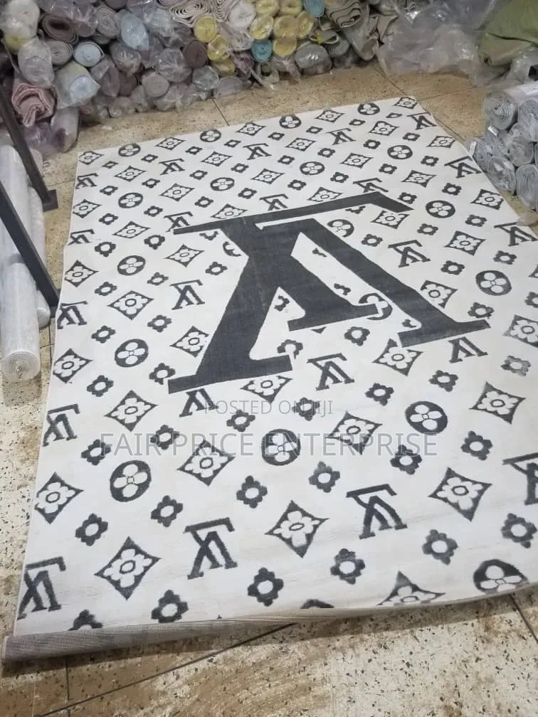 Quality Center Carpet Rug. 2x3 Meters