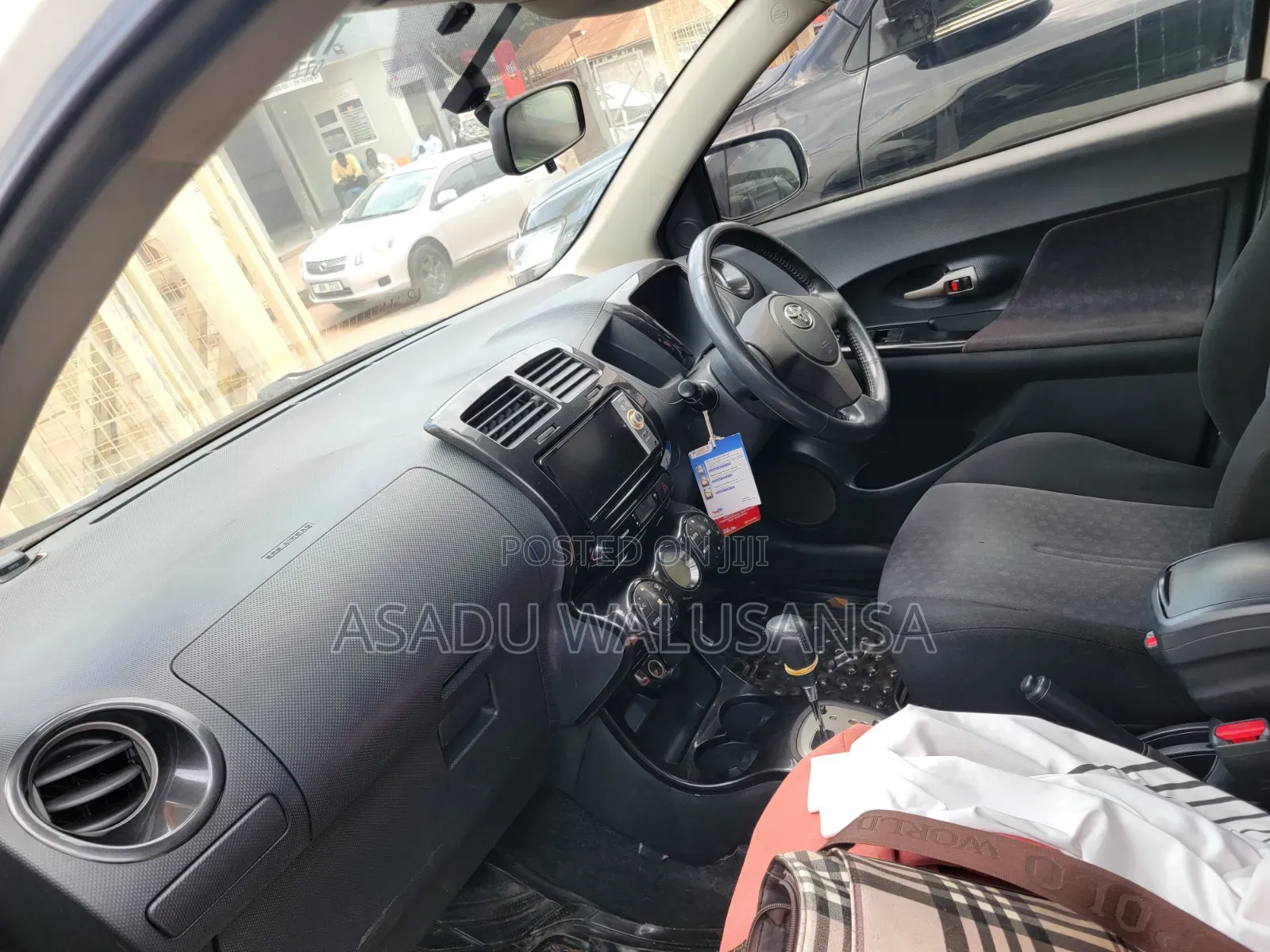 Toyota IST 2009 White