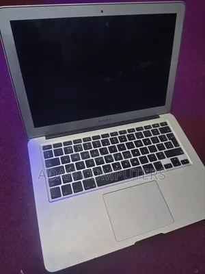 Laptop Apple MacBook Pro 2015 4GB Intel Core i5 SSD 128GB