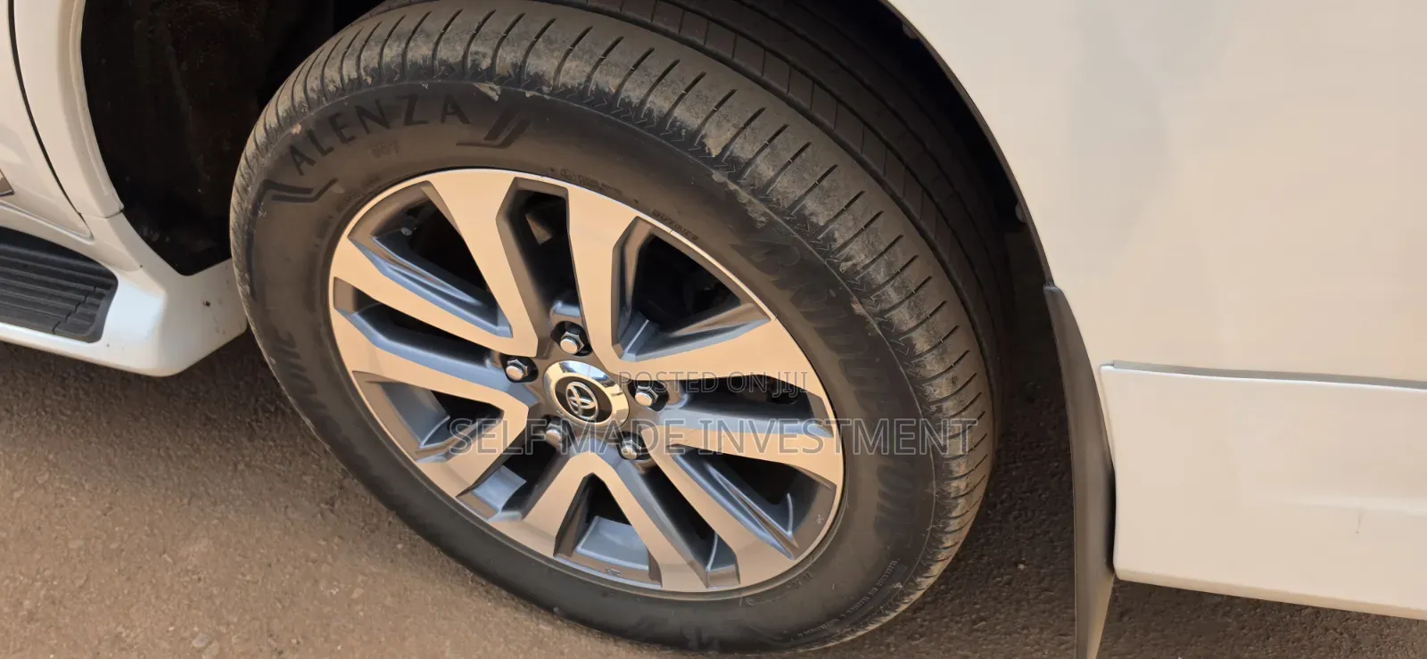 Toyota Land Cruiser 2017 White