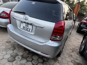 Toyota Wish 2005 Silver